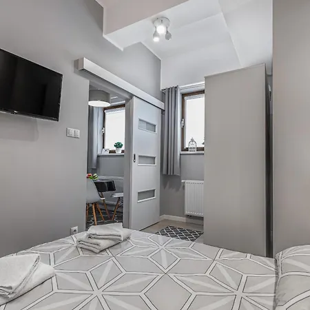 Apartment Okrzei - *